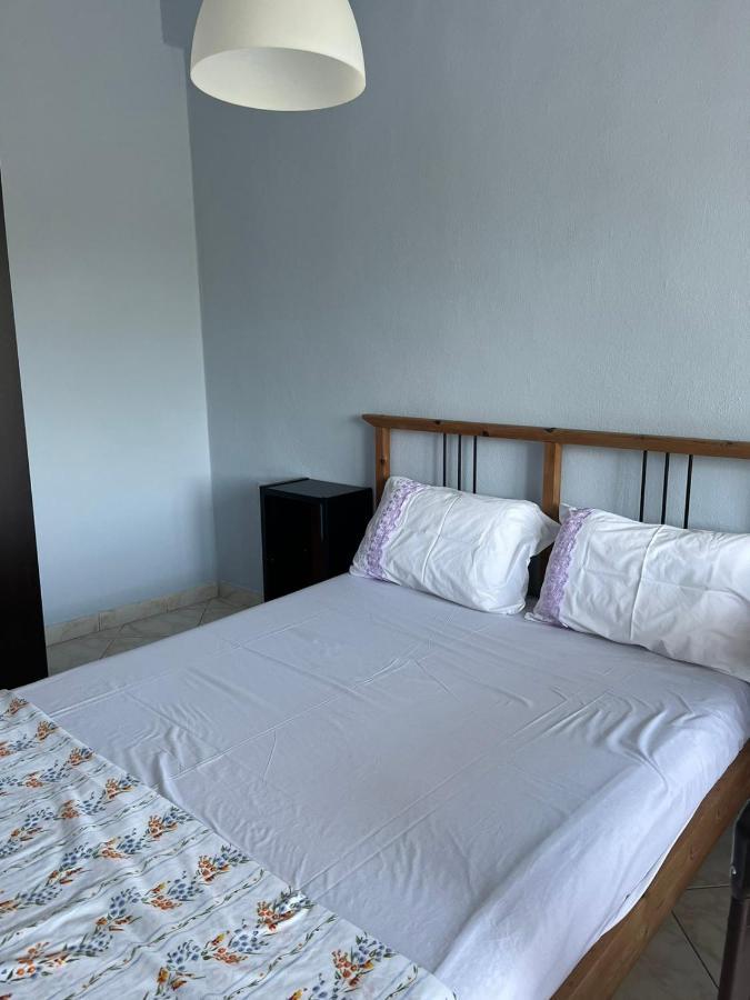 Family Garden Apartment Nea Michaniona Bagian luar foto